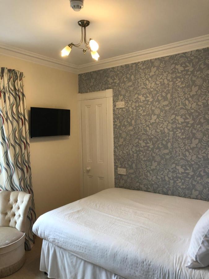 Tarves The Aberdeen Arms Hotel מראה חיצוני תמונה