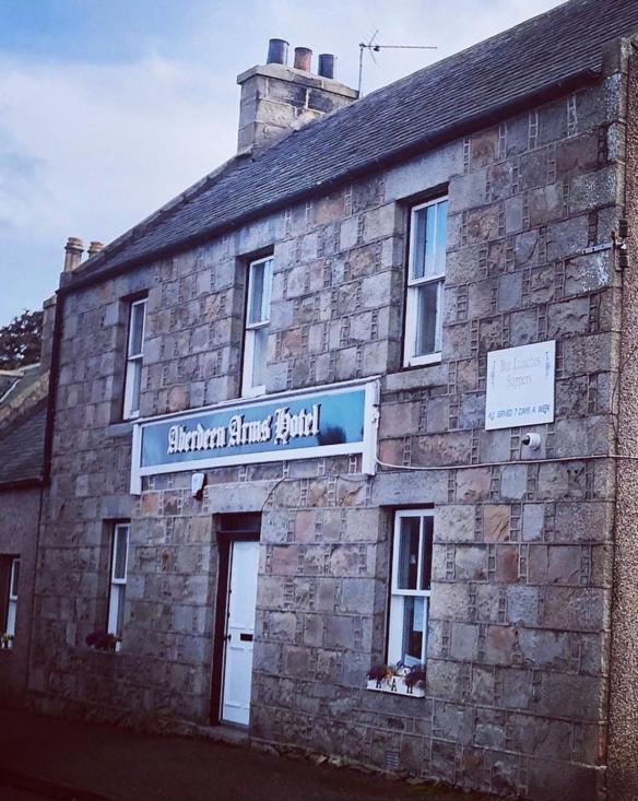 Tarves The Aberdeen Arms Hotel מראה חיצוני תמונה