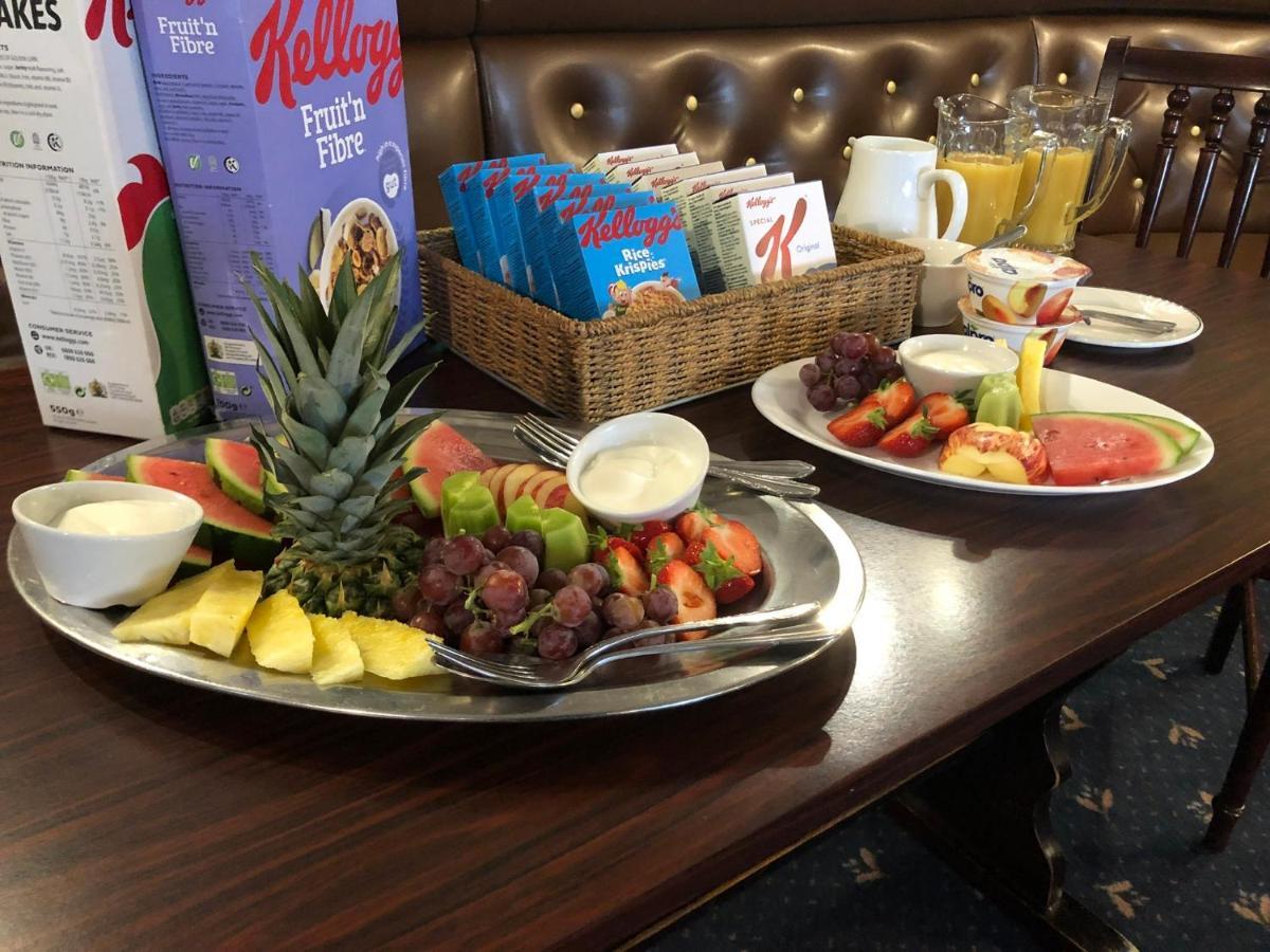 Tarves The Aberdeen Arms Hotel מראה חיצוני תמונה